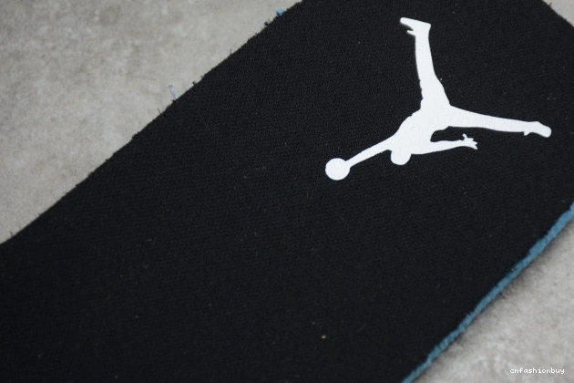 Jordan 554724-073 1 Mid Shadow White AIR 0824